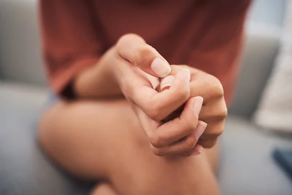 Tiro Perto Uma Mulher Raça Mista Mãos Sofrendo Colapso Mental — Fotografia de Stock