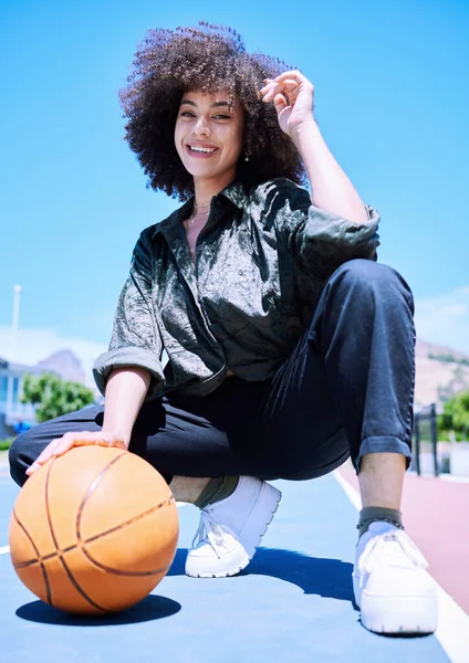Young Happy Mixed Race Female Basketball Player Standing Court Getting — Foto de Stock