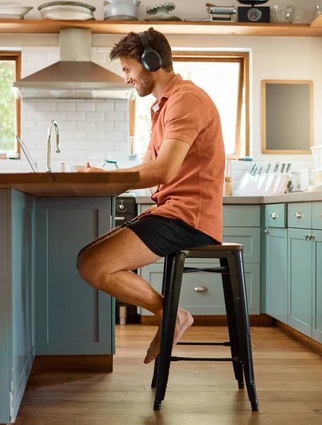 Fullbody Young Happy Caucasian Businessman Wearing Headphones Using Laptop Home — Fotografia de Stock