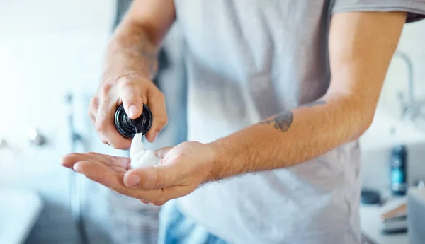 Hombre Desconocido Que Aplica Espuma Afeitar Cara Baño Casa Hombre — Foto de Stock