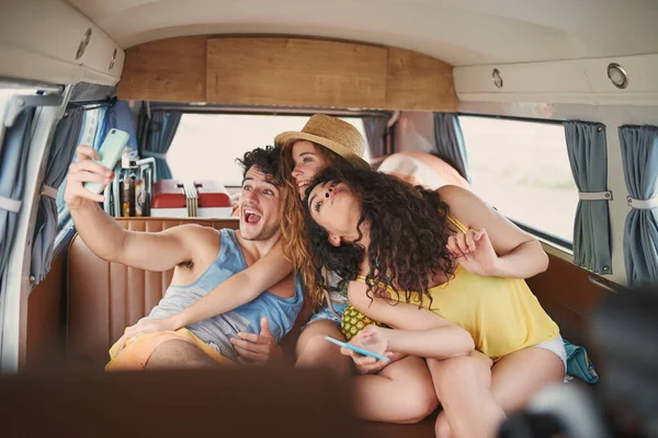 Shot Group Young Friends Taking Selfies Smartphone Road Trip — Stock Photo, Image