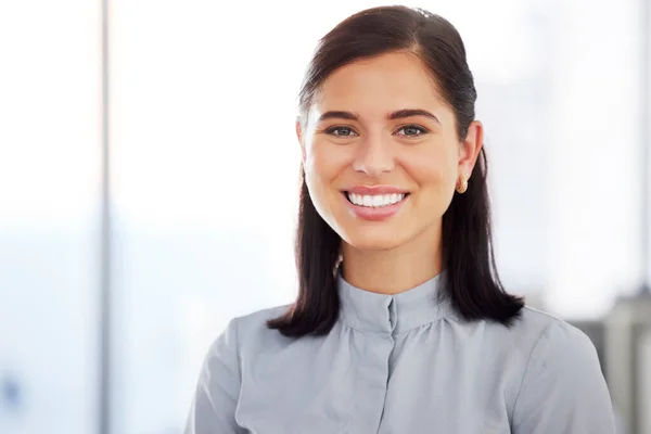 Portrait One Confident Young Caucasian Businesswoman Standing Office Ambitious Entrepreneur — ストック写真