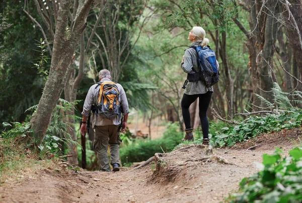 Rear View Amature Caucasian Couple Out Hike Together Senior Man — Fotografia de Stock