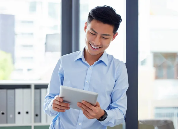 One Happy Asian Business Man Browsing Online Digital Tablet Office — Fotografia de Stock