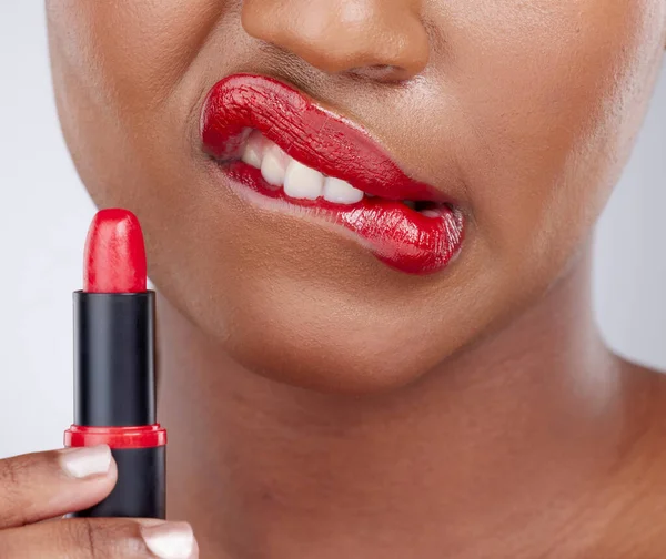 Cropped Studio Shot Unrecognizable Woman Wearing Bright Red Lipstick Grey — Foto Stock