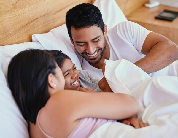 Adorable Little Hispanic Girl Smiling While Lying Playing Bed Her — Stockfoto