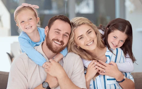 Happy Caucasian Family Four Smiling While Relaxing Sofa Together Home — Fotografia de Stock