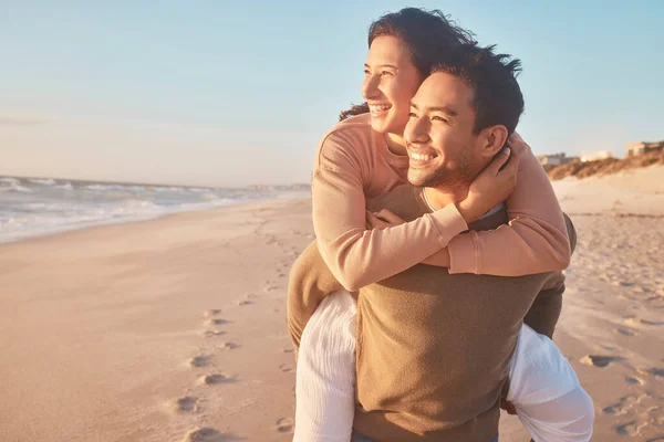 Young Diverse Biracial Couple Having Fun Beach Together — Stockfoto