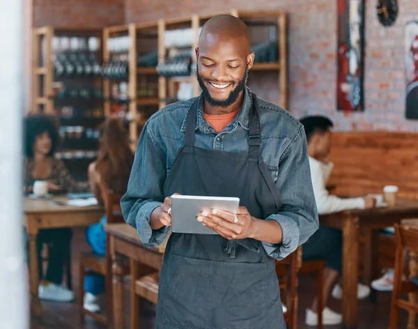 Young African American Businessman Wearing Apron Working Retail Store Using — Foto de Stock