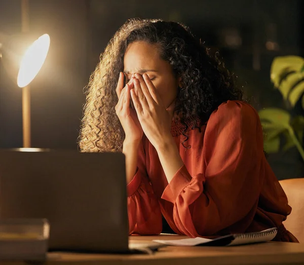 Shot Young Businesswoman Looking Stressed Out While Working Office Night — Stock Fotó