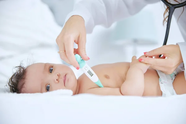 Shot Little Baby Having Her Temperature Measured Doctor — Stockfoto