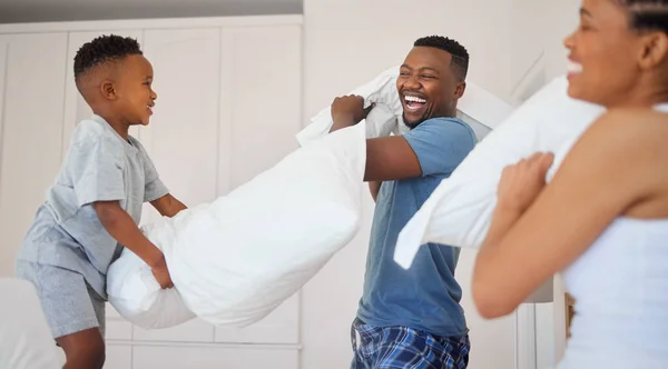 Shot Happy Family Having Pillow Fight Together Home — Stock Photo, Image