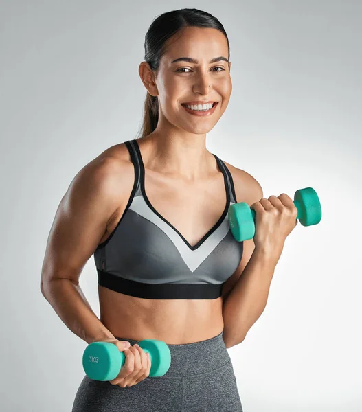Studio Portrait Sporty Young Woman Exercising Dumbbells Grey Background — Stock Fotó