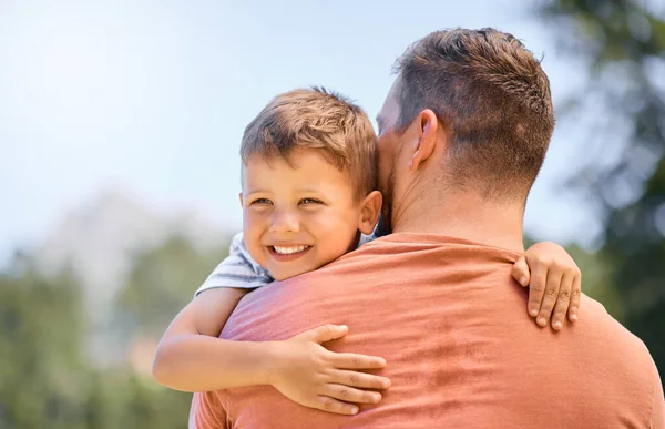 Shot Little Boy Hugging His Father Outdoors — Foto de Stock