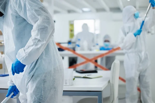 Shot Group Scientists Cleaning Mess Lab — Stok fotoğraf