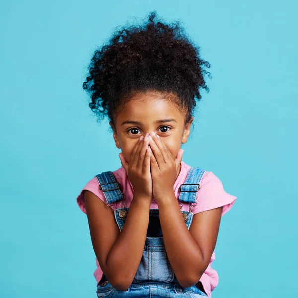 Shot Little Girl Looking Surprised While Posing Blue Background — Stock Photo, Image