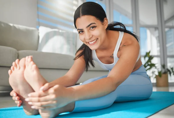 Portrait Sporty Young Woman Stretching While Exercising Home — Stockfoto