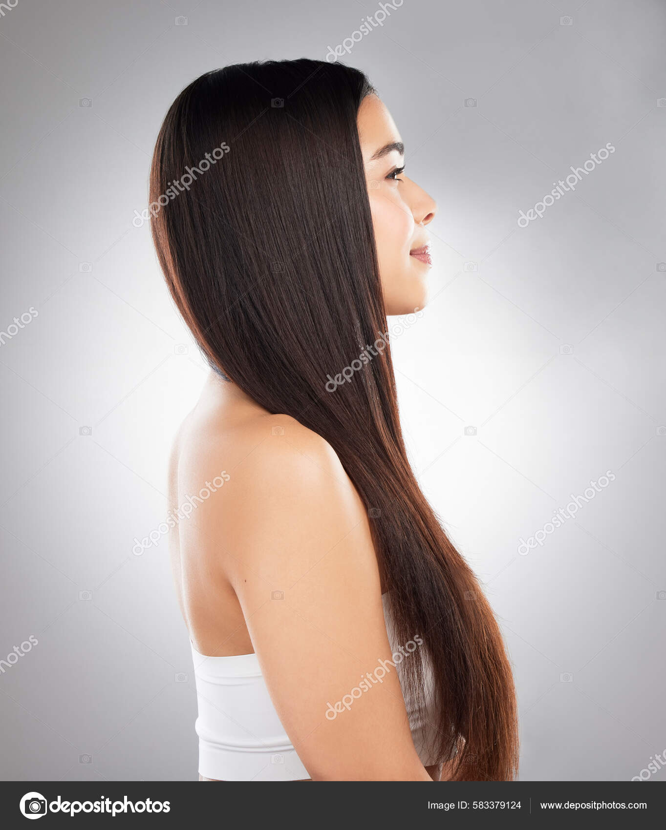 Studio Shot Beautiful Young Woman Showing Her Long Silky Hair