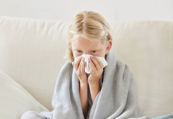 Shot Little Girl Blowing Her Nose Looking Sick While Sitting — Stock Photo, Image