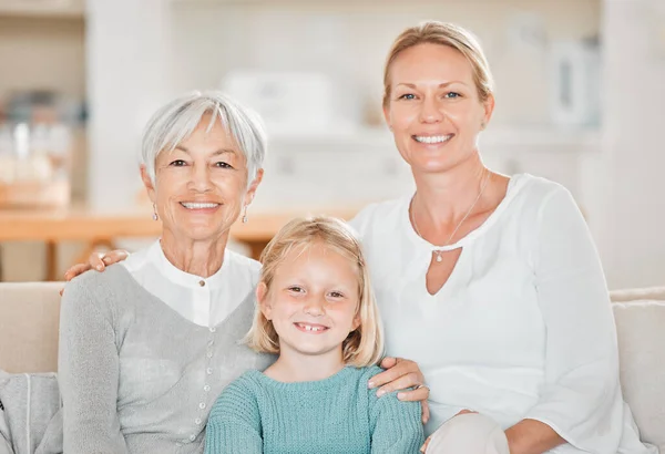 Cropped Portrait Adorable Little Girl Home Her Mother Grandmother — Stock Photo, Image