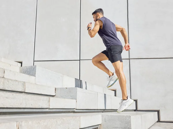 Low Angle Shot Sporty Young Man Running Staircase While Exercising — ストック写真