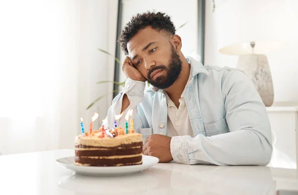 Shot Young Man Celebrating His Birthday Alone Home — Zdjęcie stockowe