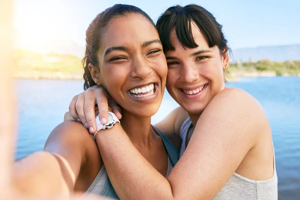Portrait Two Smiling Friends Taking Selfies Together Social Media Lake — Stock fotografie