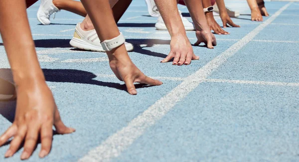 Closeup Determined Group Athletes Starting Position Line Begin Sprint Run — Foto de Stock