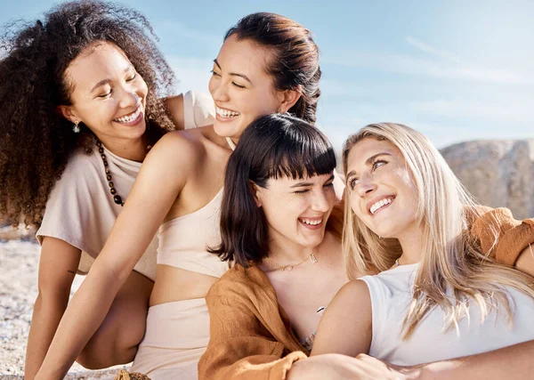 Shot Group Female Friends Spending Time Together Beach — ストック写真
