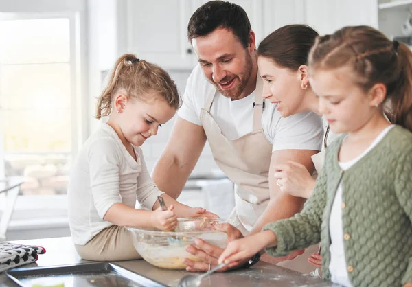 Shot Family Baking Together Kitchen — Stock Photo, Image