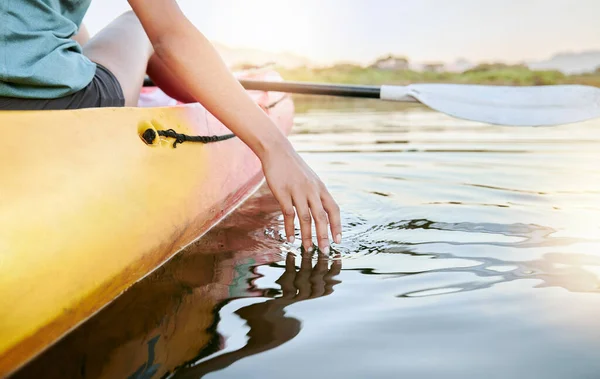 Closeup Female Hands Kayaking Feeling Lake Water Day Active Young — Stock fotografie