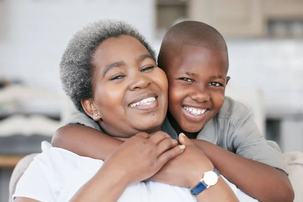 Shot Boy His Grandma Bonding Home — Stockfoto