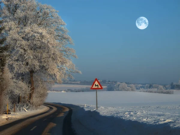 Winding Road Rural Winter Landscape Sign Side Empty Road Safety — ストック写真