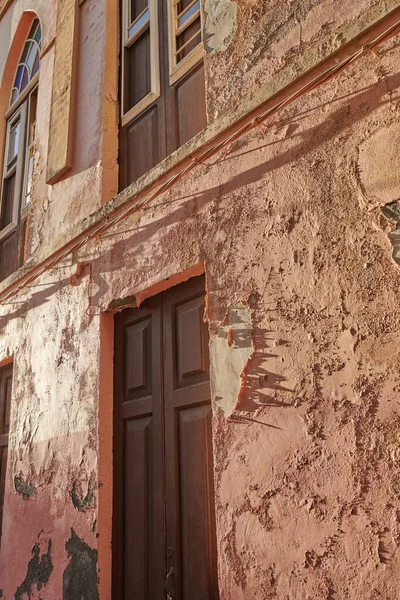 Внешний Вид Старого Здания Пилинговой Краской Архитектурные Детали Старинного Выветрившегося — стоковое фото