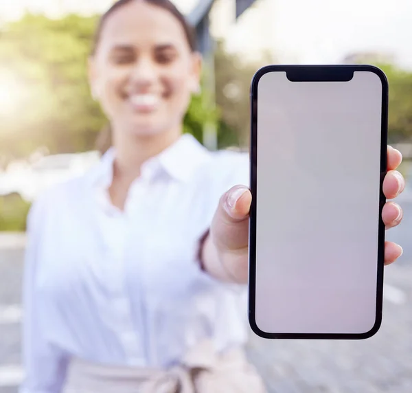 Aufnahme Einer Bis Zur Unkenntlichkeit Verkleideten Geschäftsfrau Mit Einem Smartphone — Stockfoto