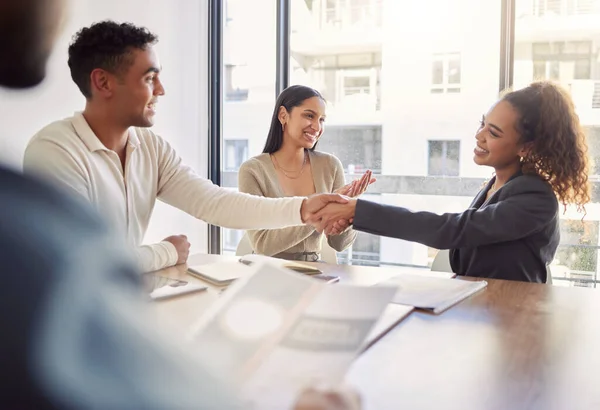 Shot Two Businesspeople Shaking Hands Work — Stockfoto