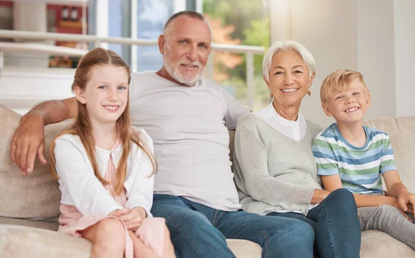 Two Siblings Relaxing Grandparents Together Home Couch Sister Brother Visiting — Foto Stock