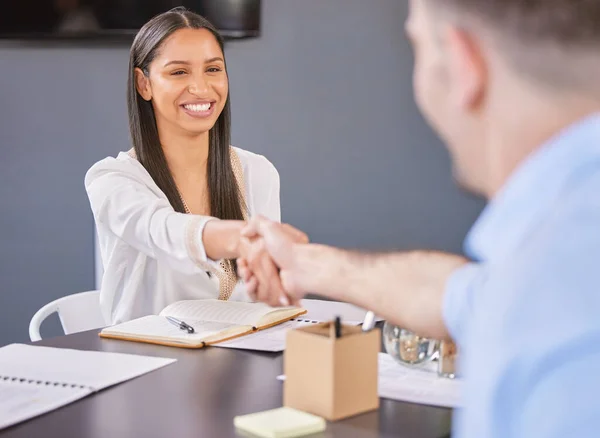 Shot Young Businesswoman Shaking Hands Colleague Office — Stockfoto