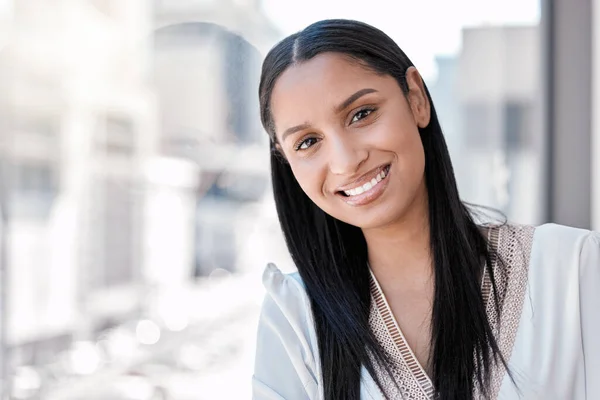 Shot Young Businesswoman Taking Break Work — Stockfoto