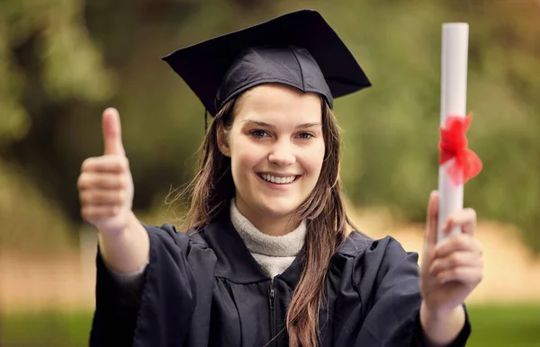 Portrait Young Woman Showing Thumbs Graduation Day — Foto Stock