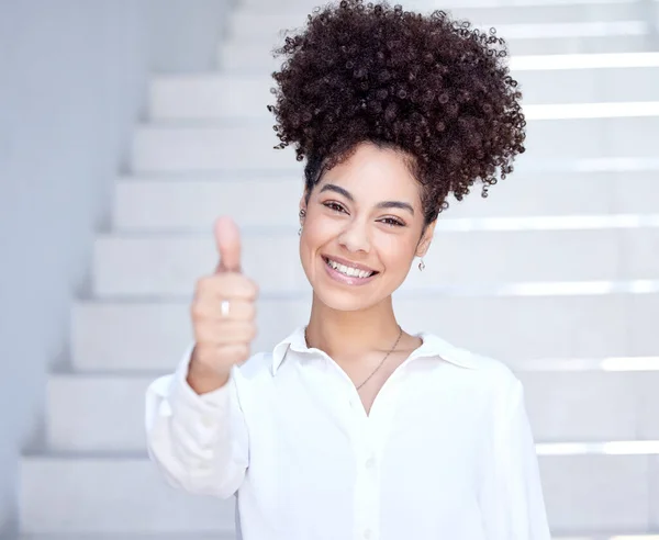Shot Young Businesswoman Showing Thumbs — Stockfoto