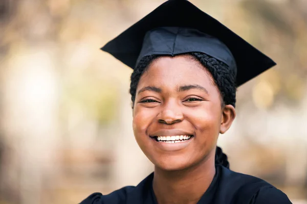 Portrait Young Woman Graduation Day — стоковое фото