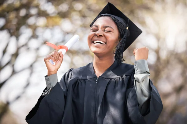 Portrait Young Woman Cheering Graduation Day — Fotografia de Stock