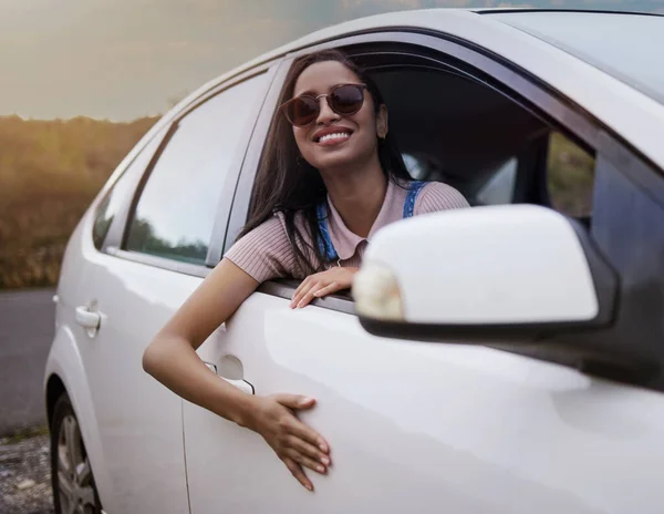 Shot Beautiful Young Woman Enjoying Adventurous Ride Car — Fotografia de Stock