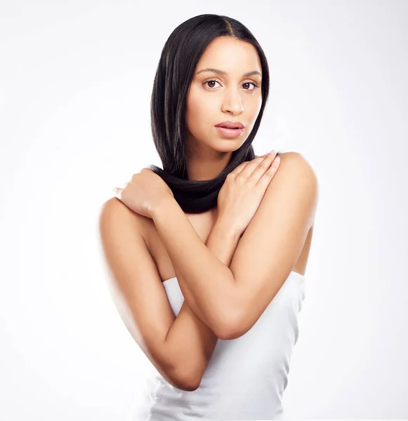 Girato Una Giovane Donna Posa Uno Sfondo Bianco Con Capelli — Foto Stock