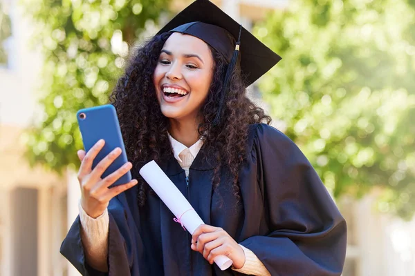 Shot Young Woman Using Cellphone Graduation Day — 图库照片