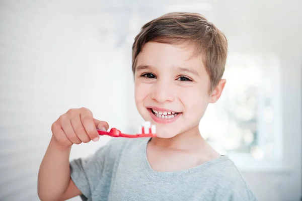 Shot Little Boy Brushing His Teeth Bathroom Home — Stok fotoğraf