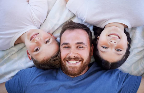 Shot Young Father Spending Time His Children Home — Stock Photo, Image