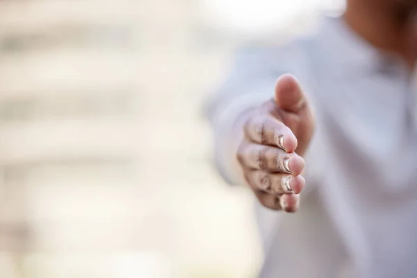 Shot Businesswoman Her Hand Outstretched Handshake — Stockfoto