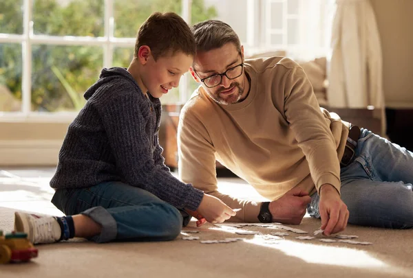 Shot Father Son Bonding Lounge Floor Home — Foto de Stock